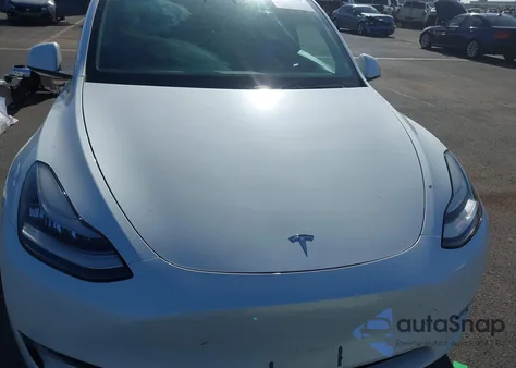 2020 Tesla Model Y Long Range Dual Motor All-Wheel Drive z USA, uszkodzony, nr VIN 5YJYGDEE3LF043800